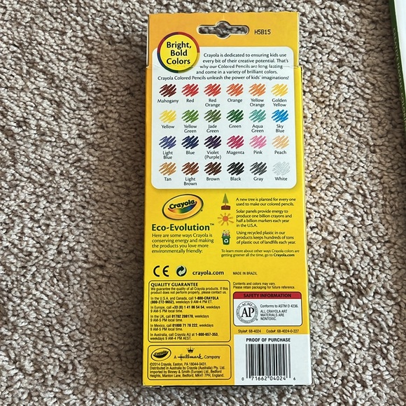 Floral coloring book with Crayola colored pencils - Picture 4 of 6